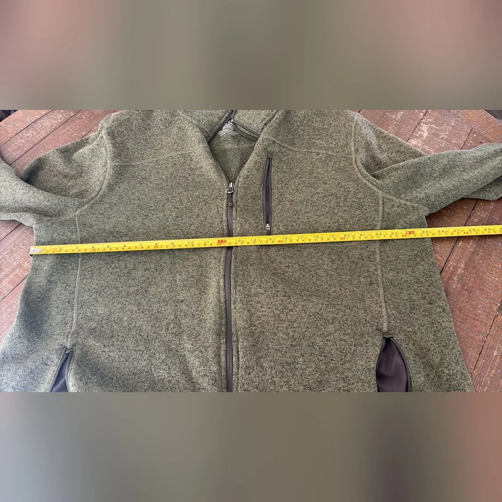 L.L. Bean Olive Green Zip-Up Fleece Jacket With Button Up Shirt Preppy Cabincore